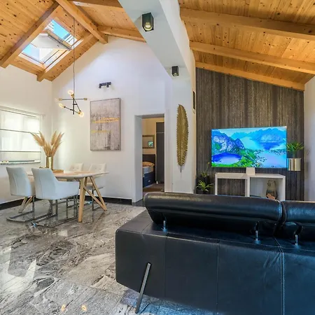 Kairos With Hot Tub Holiday home Privlaka (Zadar)