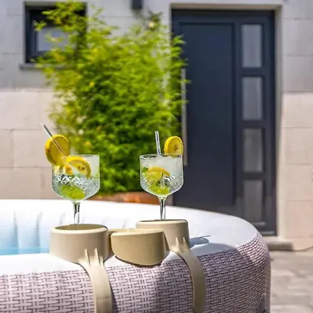 Kairos With Hot Tub Privlaka (Zadar)